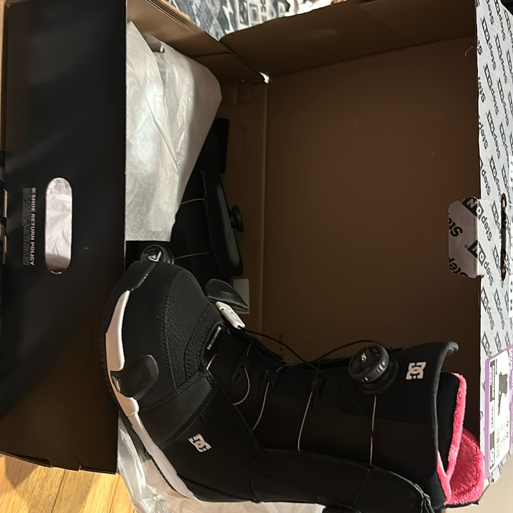 DC Step on Lotus size 9